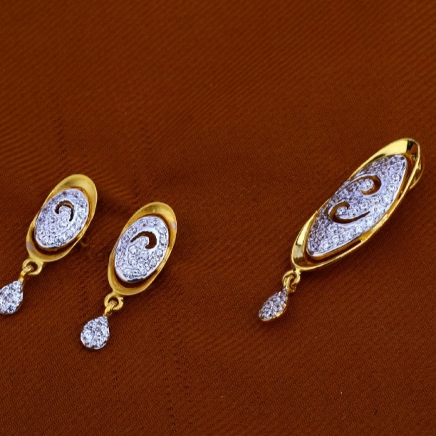 22 carat gold diamonds ladies pendants set RH-PS724