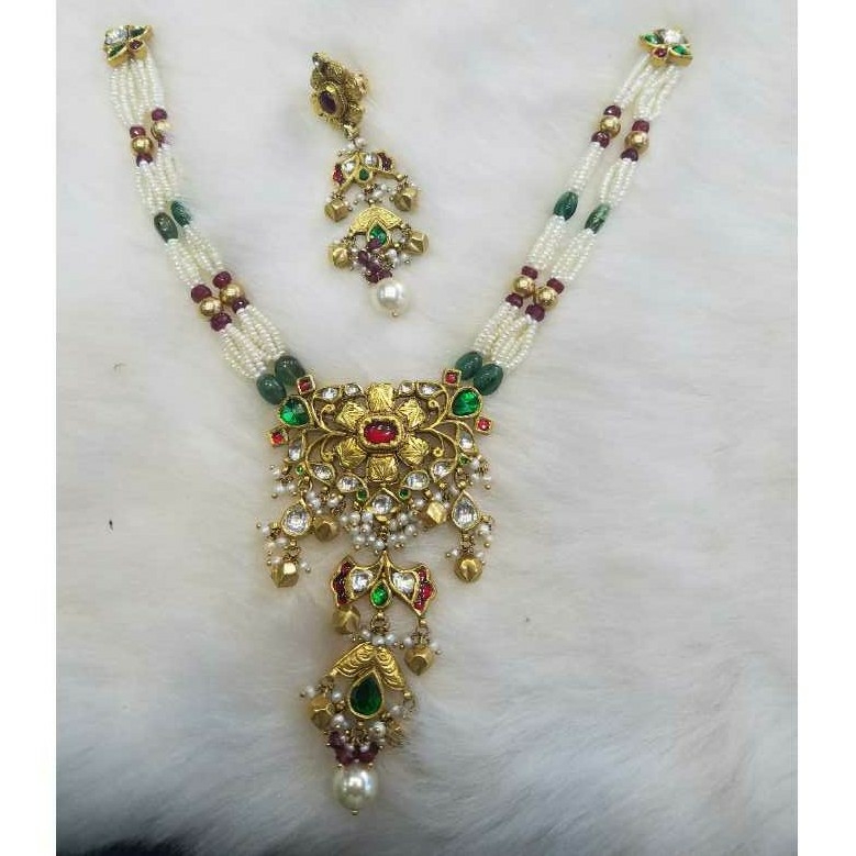 Buy quality Gold Ladies Bikaneri Peacock Pendant Set in Ahmedabad
