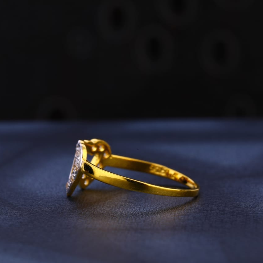 916 Gold Hallmark Fancy Ladies Ring LR970