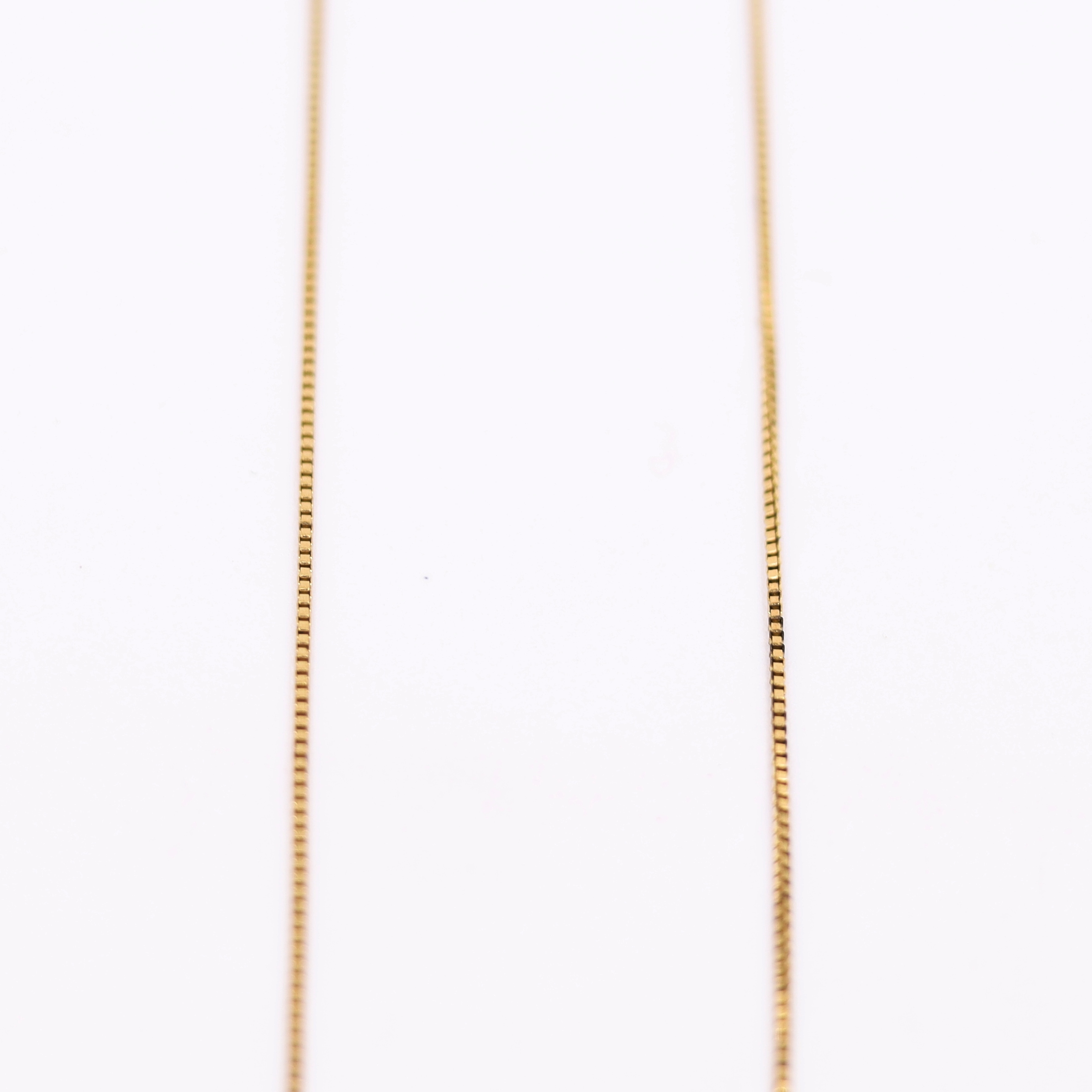 Stylish Imperial Gold Chain