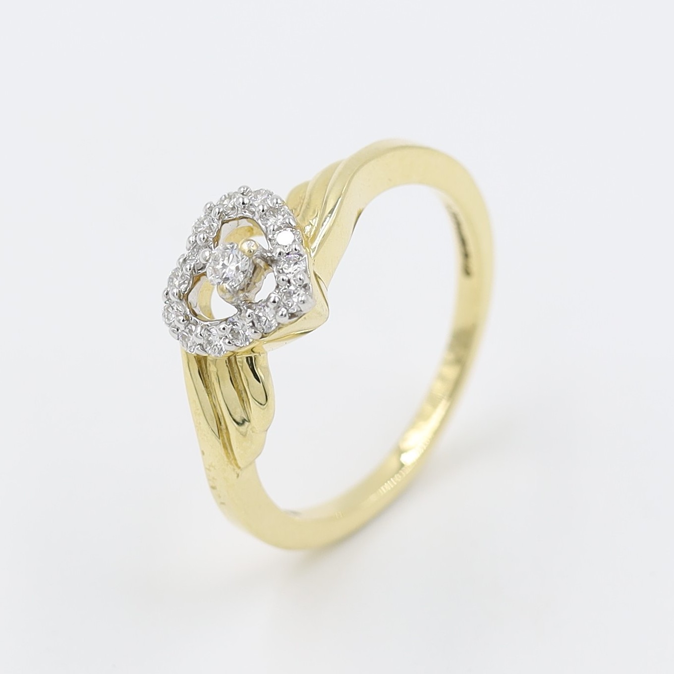 Yellow Gold Romantic Heart Real Diamond Finger Ring