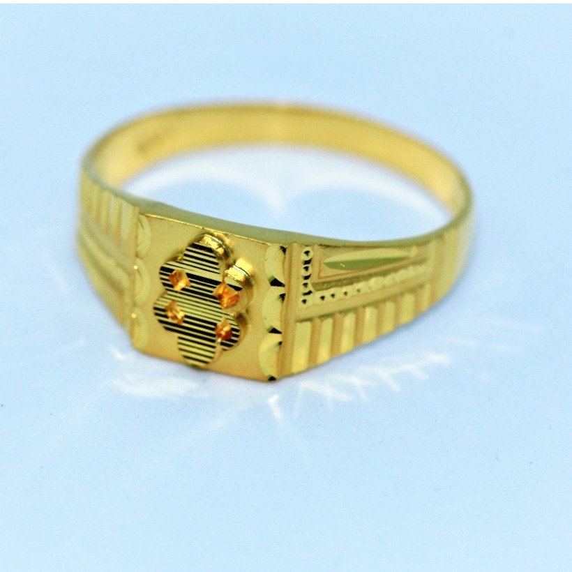 Gold fine gents ring