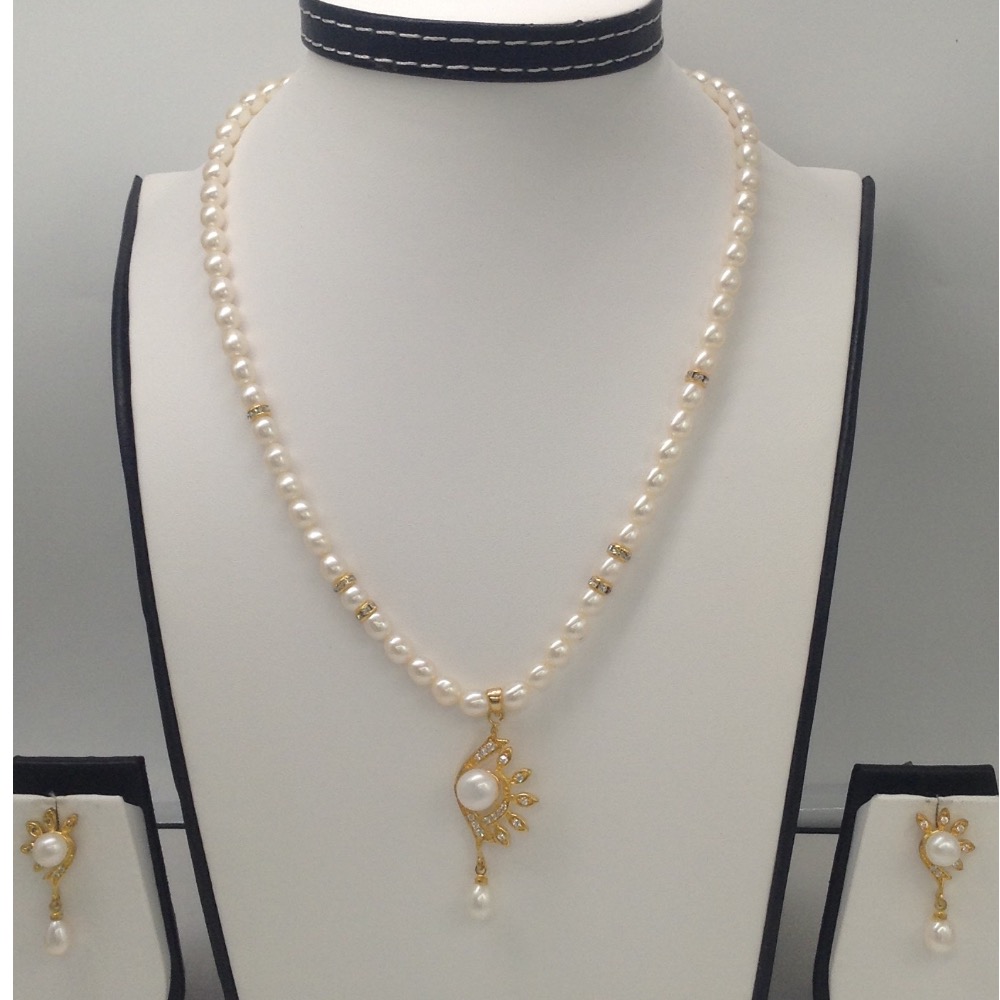 White cz and pearls pendent set with oval pearls mala jps0099