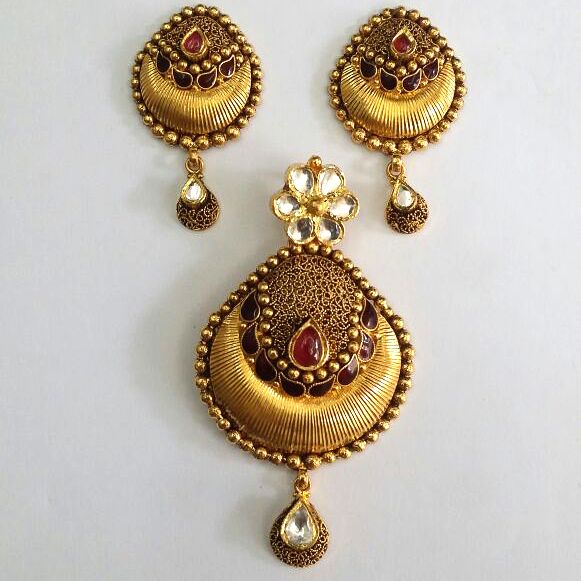 ladies pendant set