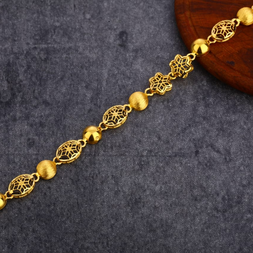 916 Gold Ladies Hallmark Bracelet LPBR75
