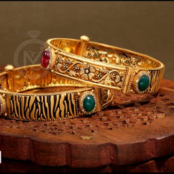 Gold Ladies Antique Bangles by Sneh Ornaments