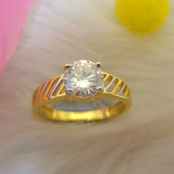 22 KT SOLITAIRE LADIES RING