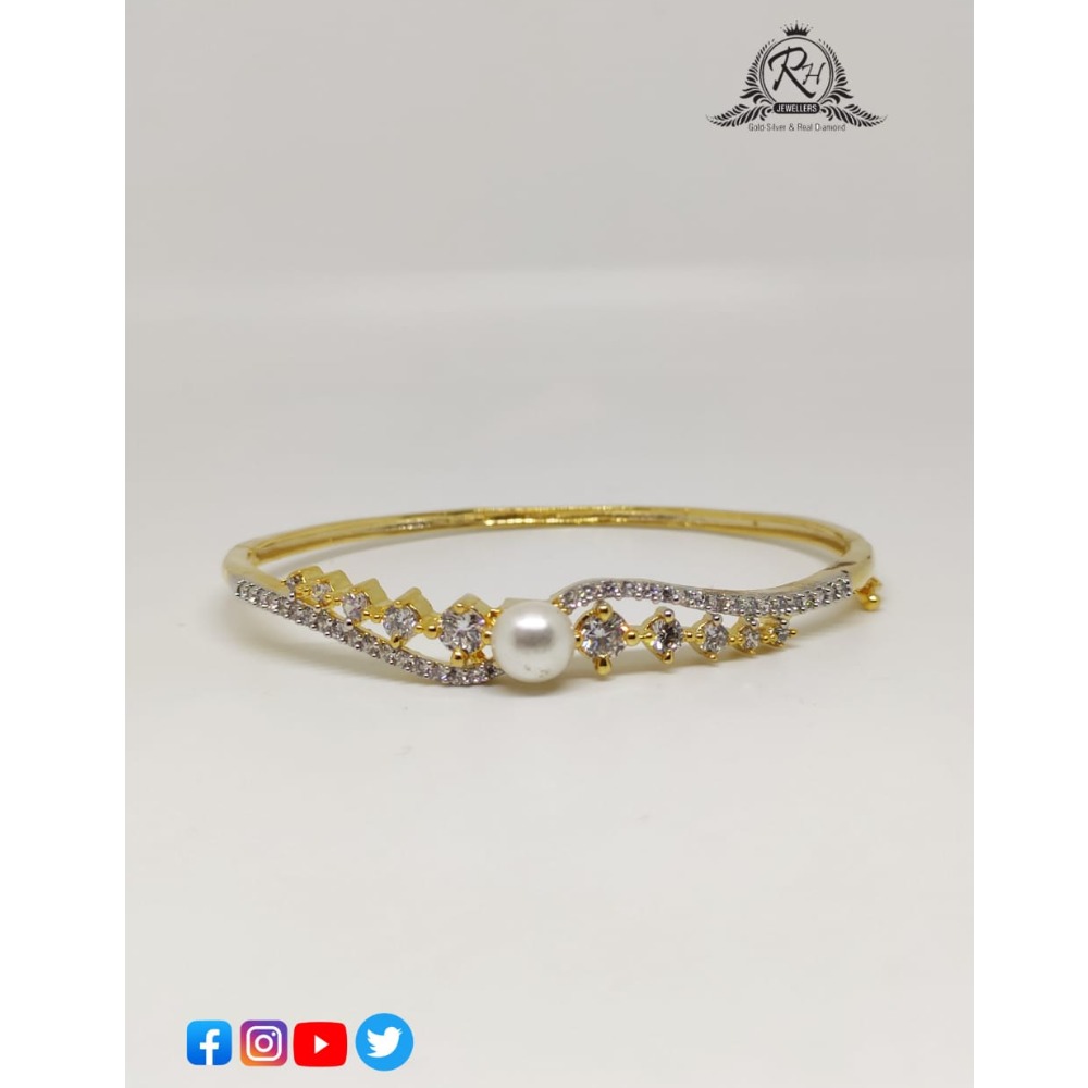 22 carat gold antique ladies bracelet RH-LB634