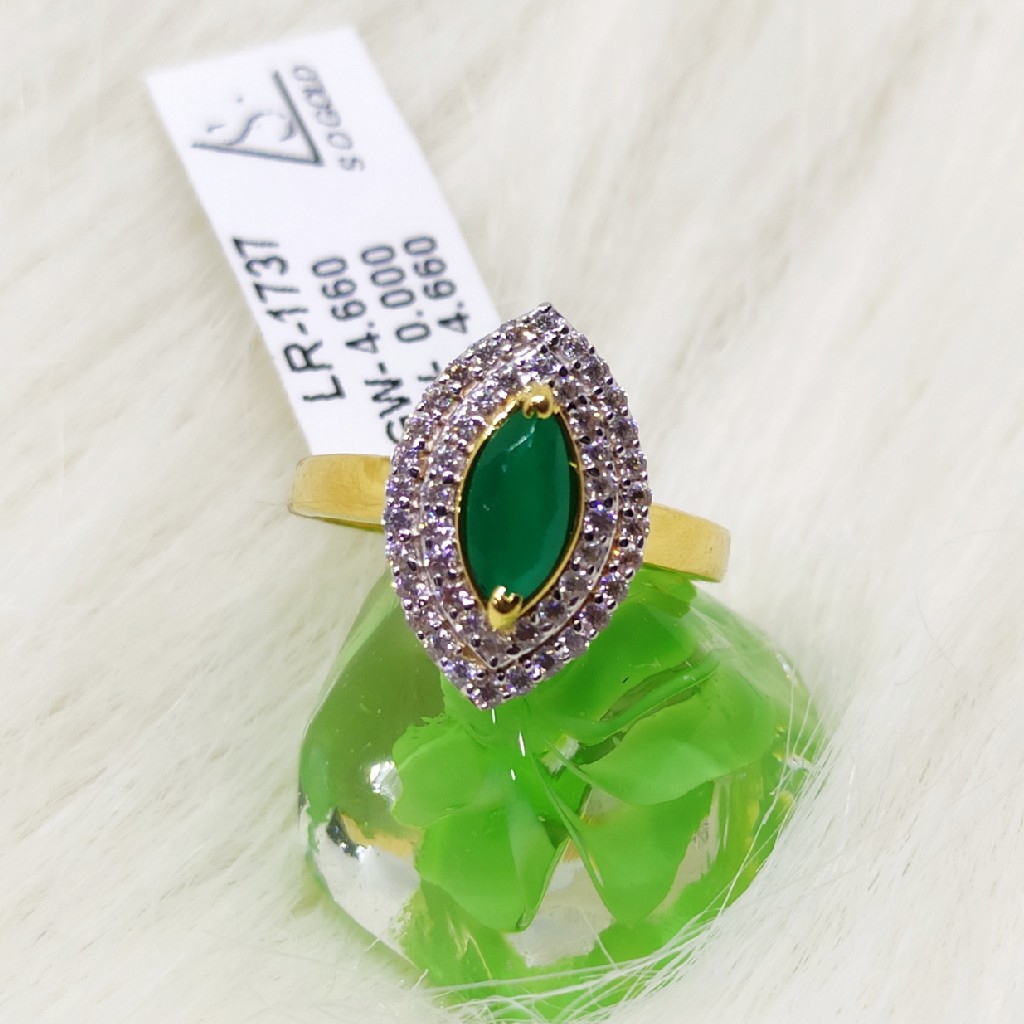 916 Delicate green color stone ring
