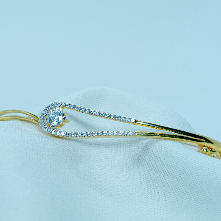Women gold bracelet  lB1-528