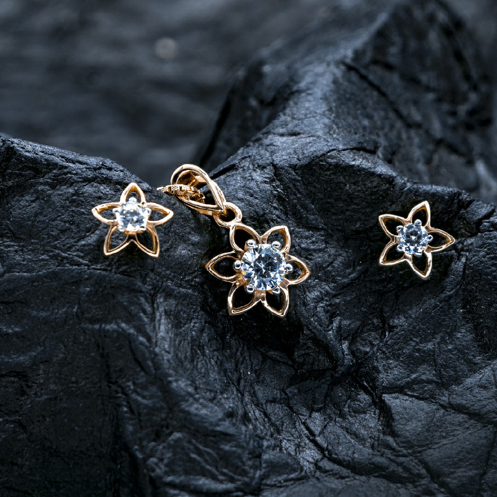 Rose gold pendant set