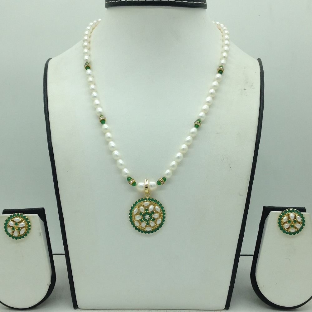 Green CZ Pendent Set With 1 Line Oval Pearls Mala JPS0726