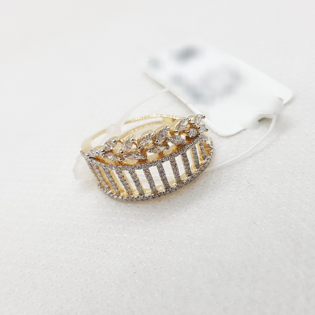 Scattered diamond ring