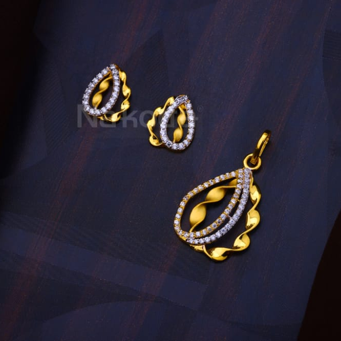 22KT Gold CZ Hallmark Delicate Ladies Fancy Pendant Set FPS546