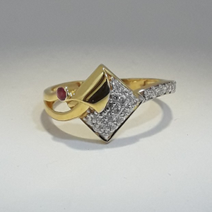 916 Gold fancy Ladies Ring