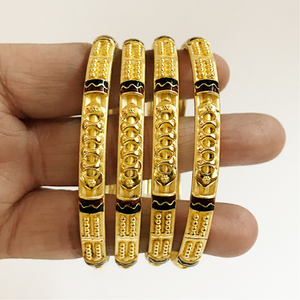 18 kt yellow gold traditional handmade slip-o