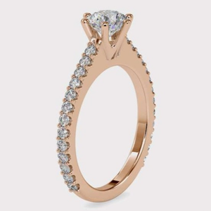 A different variety 18k gold ring 2.98 gms un