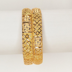 916 gold Hallmark Designer Bangle 