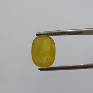 3.40ct oval yellow yellow-sapphire-pukhraj