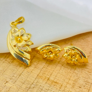 22k Gold Plain Bloom n Shine Pendant Set