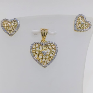 22 CT HEART SHAPE PENDENT SET