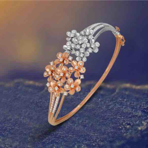 18KT Rose Gold Flower Design Diamond Bracelet