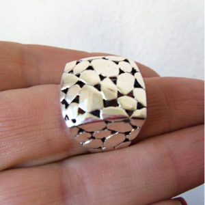 14 Kt Hallmark  Solid White Gold Vintage Boho