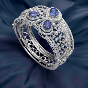 Exclusive Diamond Bracelet With Blue Stone