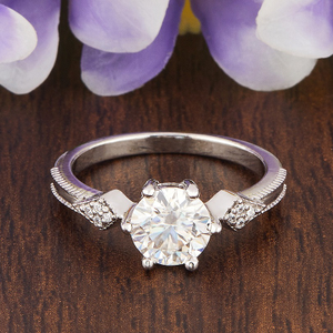 Round moissanite silver ring for girls
