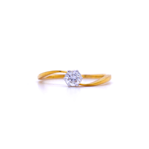 Beautiful 0.18 ct solitaire diamond twisted l