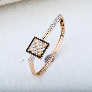 Ladies 18k rose gold diamond bracelet-rlkb39