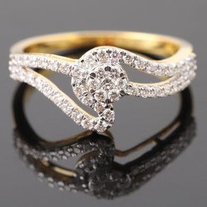 18KT Gold Modern Diamond Ring
