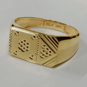 Gold dazzling gents ring