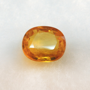3.98ct (4.37 ratti) oval natural yellow-sapph