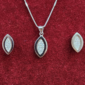 925 Sterling Silver Chain Pendant Set