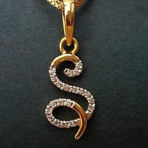 22 CT GOLD LATER PENDENT IN"S"