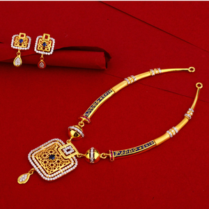 22KT Gold  Delicate Women's Necklace Set LN11