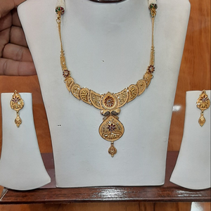 Gold Necklace Set