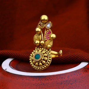 Traditional Ladies gold ring 