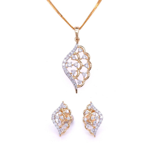 Soaring beauty diamond pendant & earring 