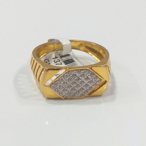 Gold 91.6 White Diamond Fancy Gents Ring