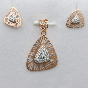 18KT Rose Gold Elegant Triangle Deisgn Pendan