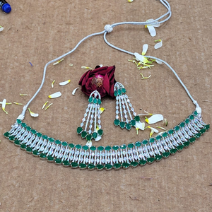 Stylish Green Stone Necklace Set