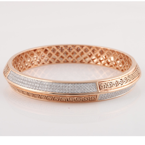 18KT Gold Elegant Diamond Bracelet