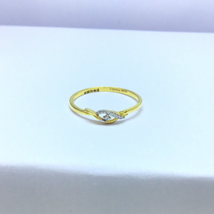 designing slim fancy ladies gold ring
