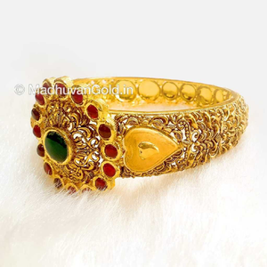 916 gold antique bracelet with ruby