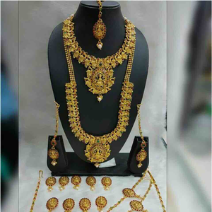 South Indian Vertical Bridal Set