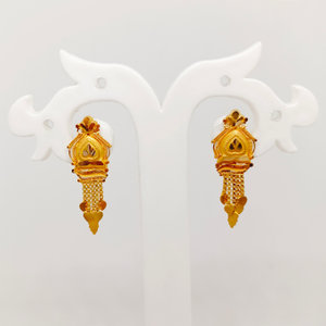 Plain gold simple earrings 
