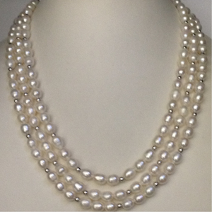 White oval pearls 3 layers necklace with whit
