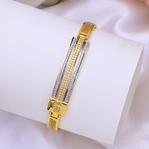attractive man's 22k gold bracelet.